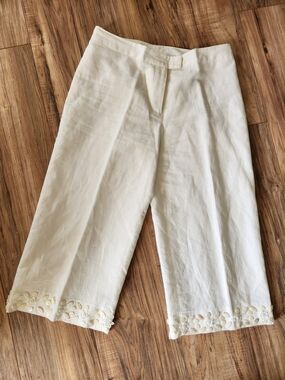 Willi Smith White Linen Seashell Detail Capri Size 6